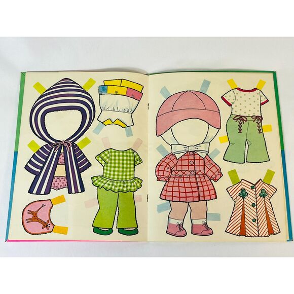 Vtg 1969 Bundle of Love Paper Doll Set Uneeda Doll Girl Baby Whitman Book - Picture 6 of 11
